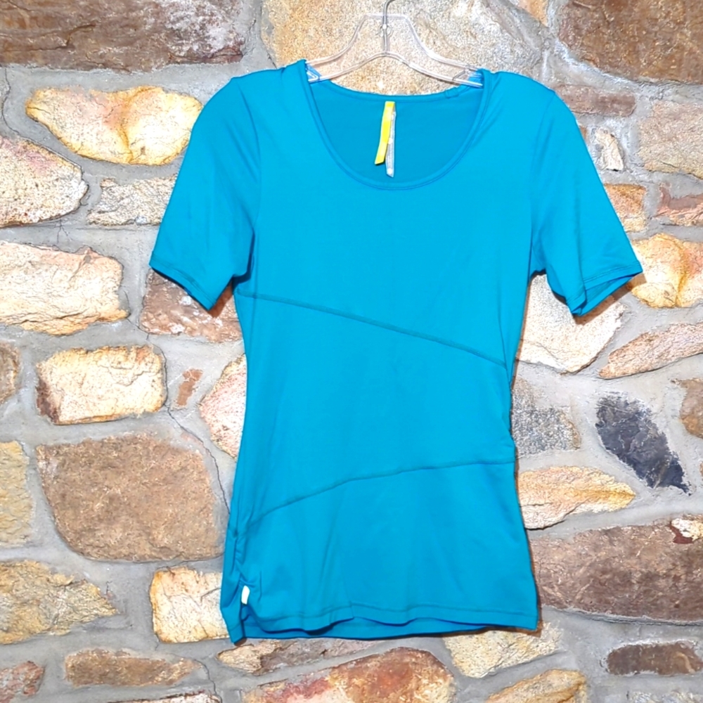 Lole blue active wear top